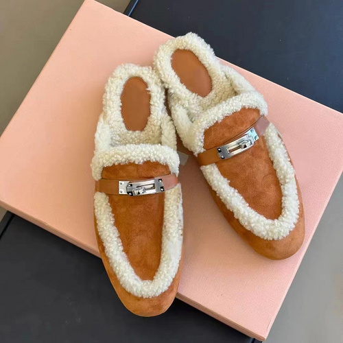 Chanel slippers 2025 fluffy