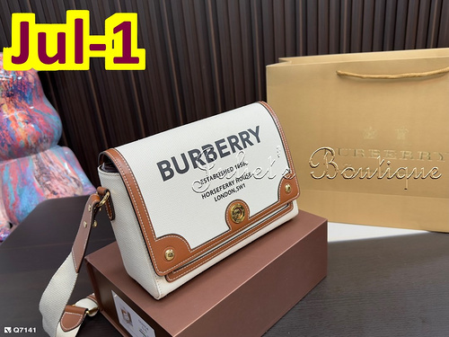 Burberry on sale box bag