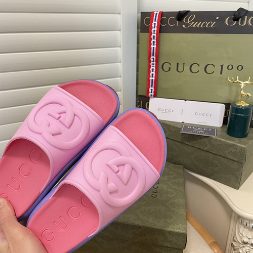 Pink gucci online slippers